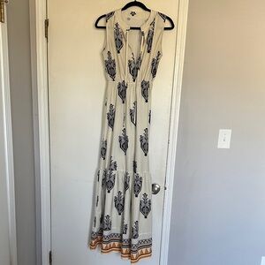 Chic Ivory and Black Patterned Maxi Dress